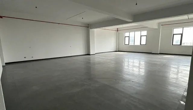 提升系统稳定性：技术转让中的业务适用条件与维护实践